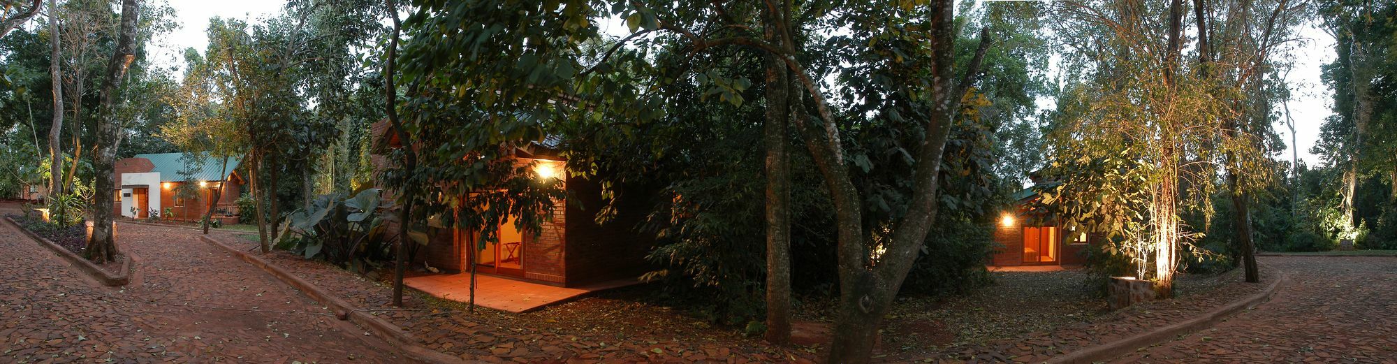 Raices Amambai Lodges Пуерто Игуасу Екстериор снимка