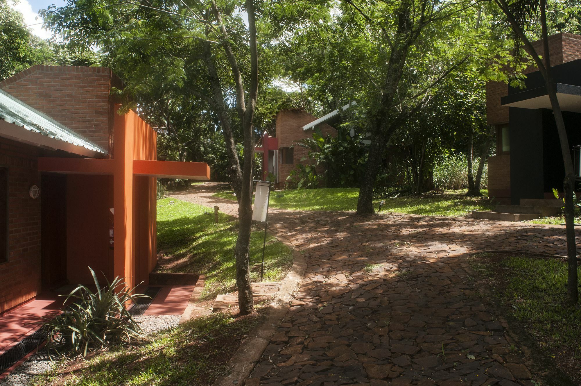 Raices Amambai Lodges Пуерто Игуасу Екстериор снимка